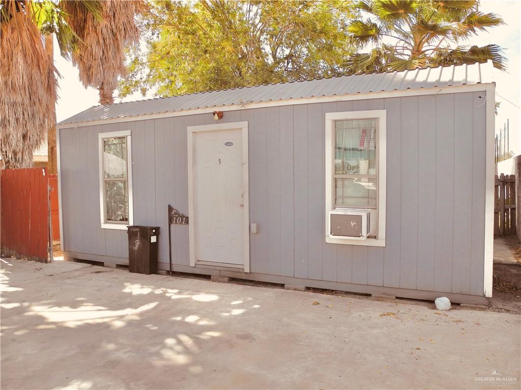 Photo 4 of 923 Palma Vista Drive