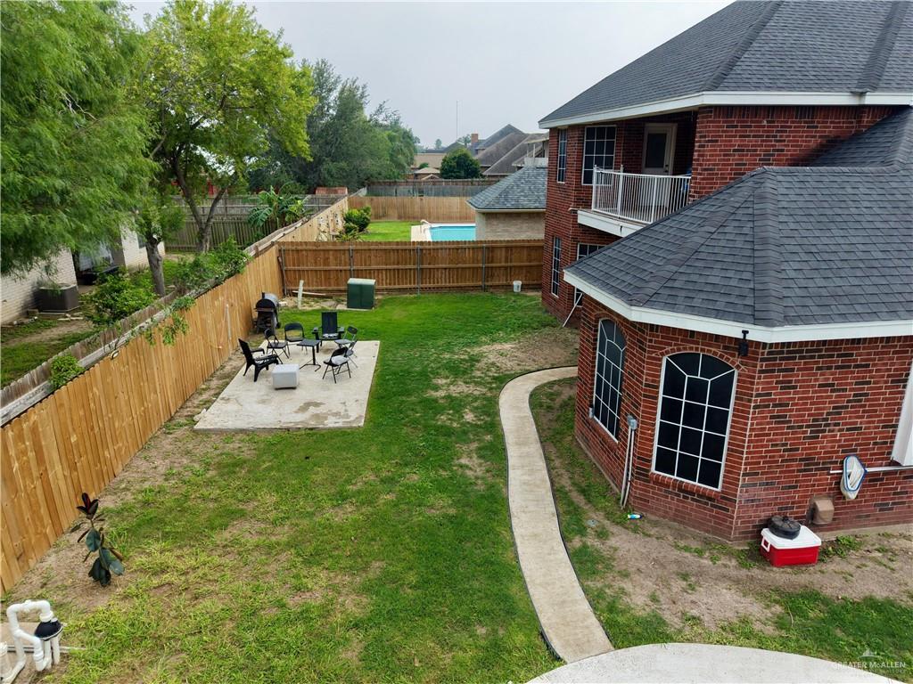 Photo 20 of 2406 Stirling Avenue