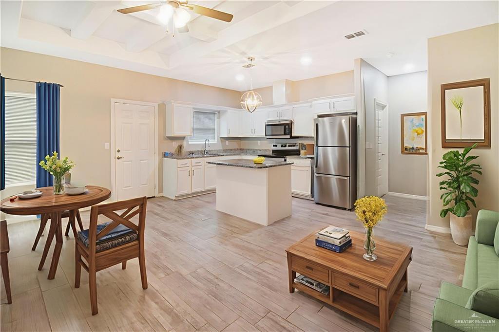 Photo 6 of 1813 Stauffer Street #1