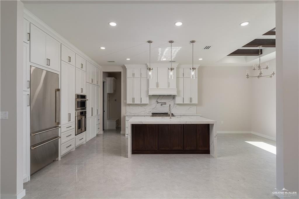 Photo 6 of 3801 Red Lantana Street