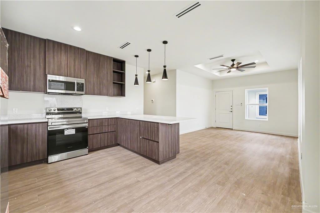 Photo 6 of 5800 Ozark Avenue