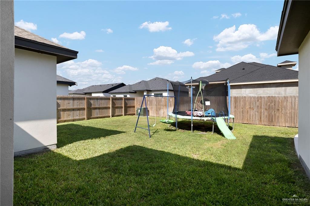 Photo 12 of 6113 Rayo Del Sol Street