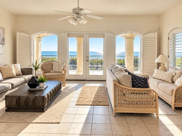 Photo 3 of 112 Villa Doce Drive