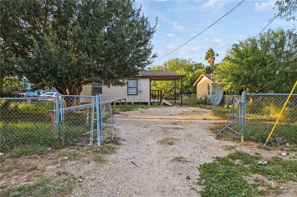 Photo 2 of 1103 Fresno Drive