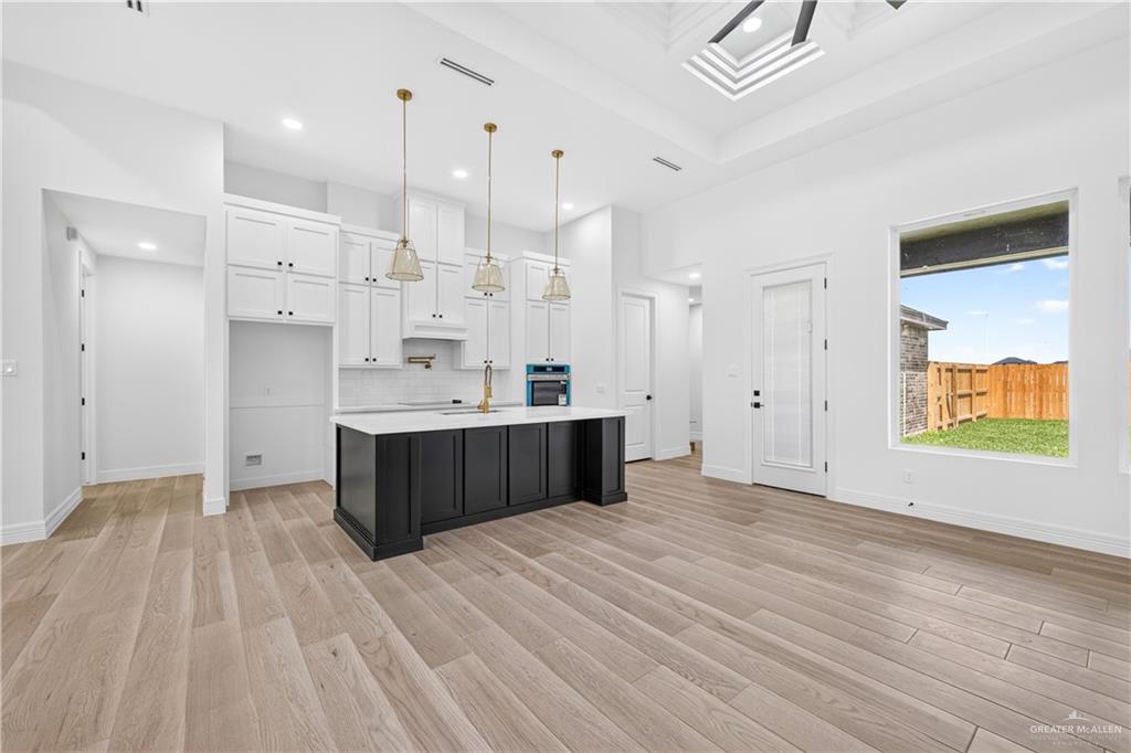 Photo 8 of 502 Demi Street