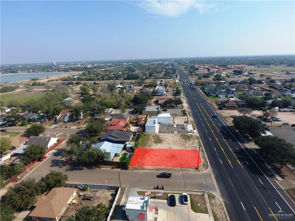 Photo 3 of 1608 Griffin Parkway