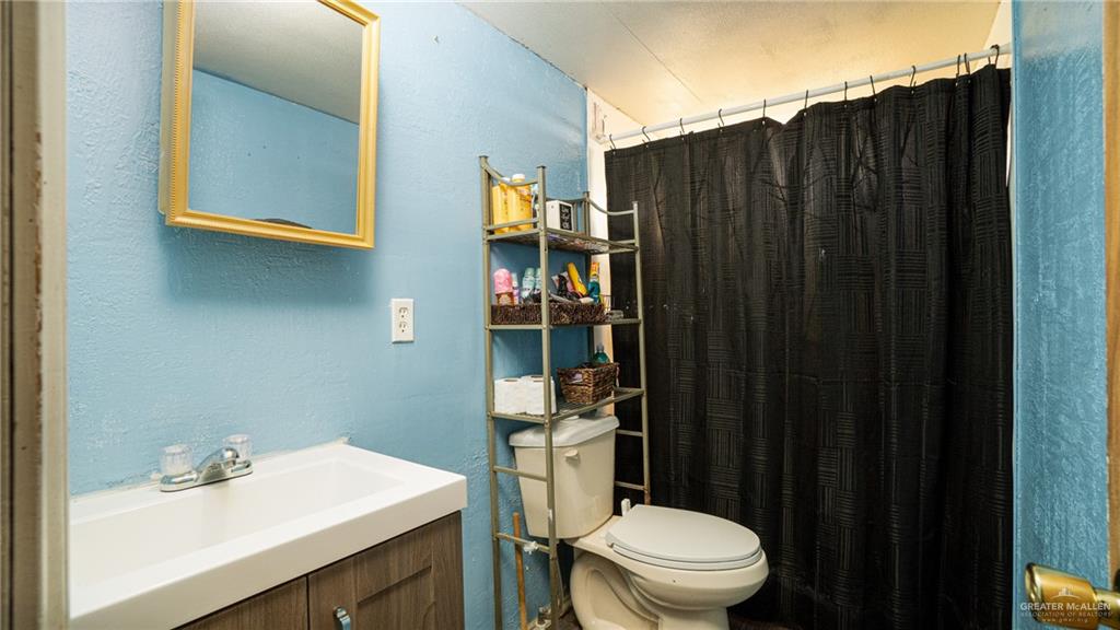 Photo 10 of 22105 Harry Street