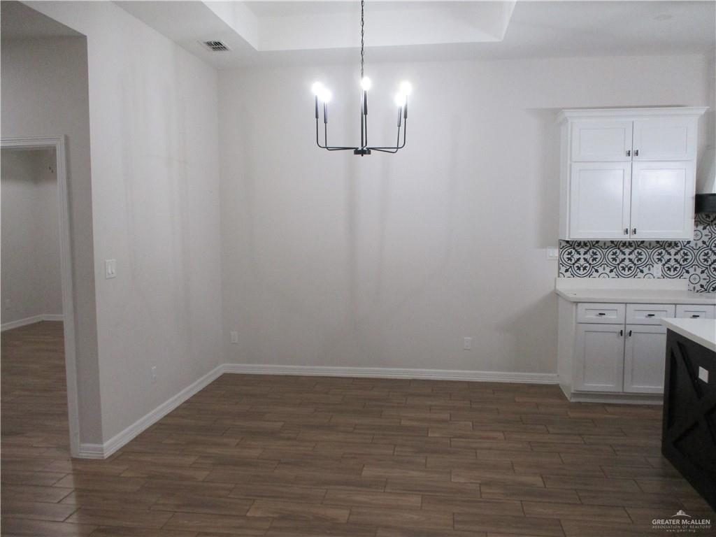 Photo 6 of 1347 Deluxe Street