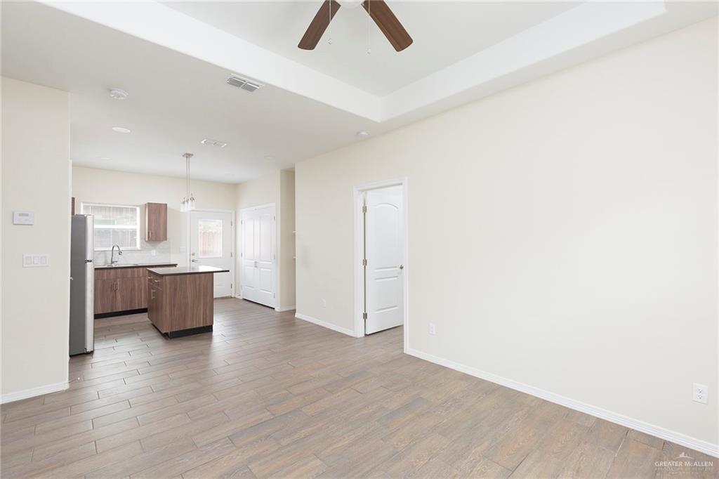 Photo 3 of 1802 Cortlandt Street