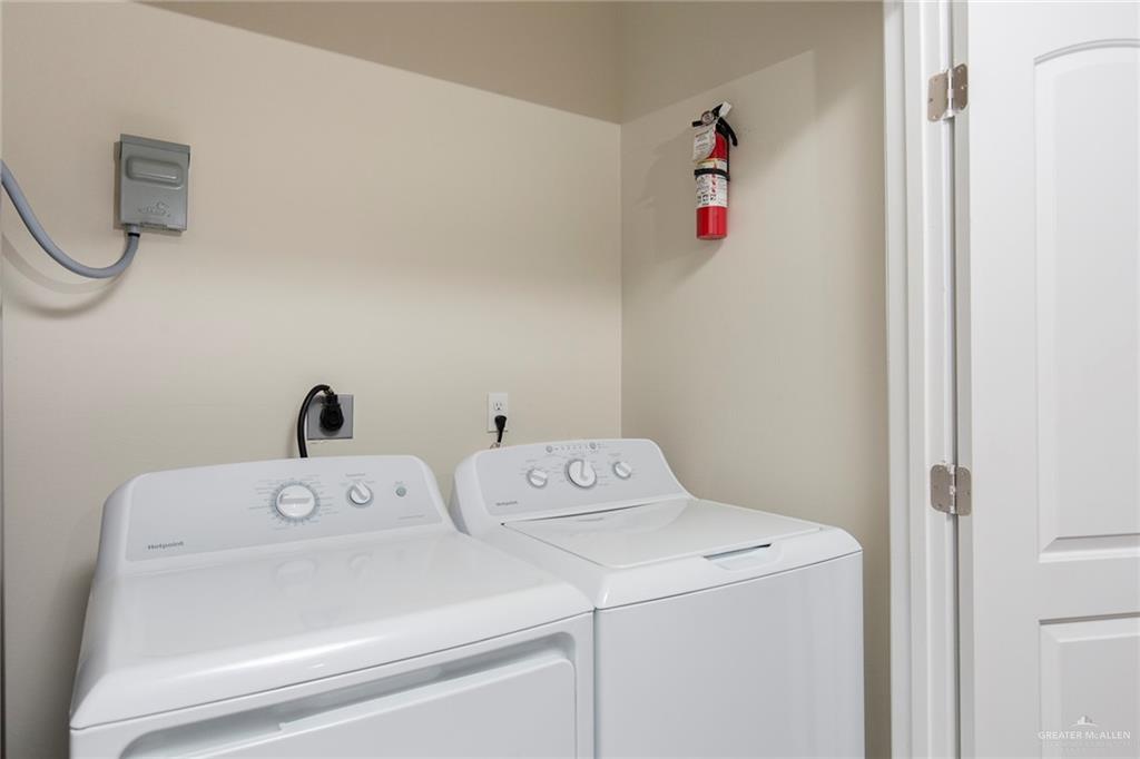 Photo 8 of 1802 Cortlandt Street