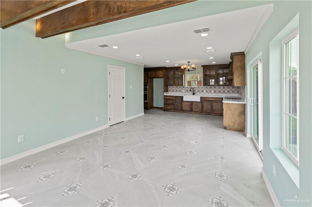 Photo 3 of 1401 Karen Drive #D
