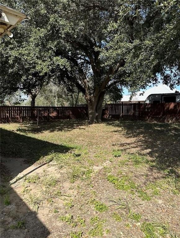 Photo 5 of 3020 Floresta Street