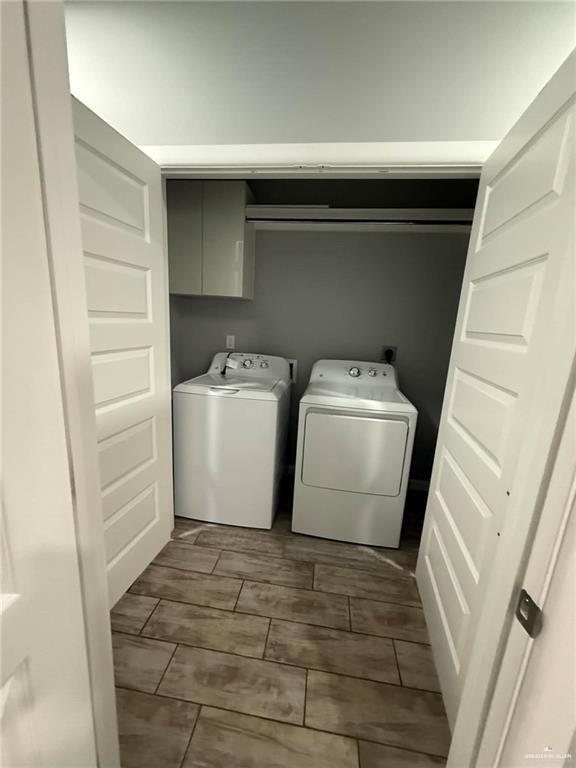 Photo 7 of 1316 Xanthia Street