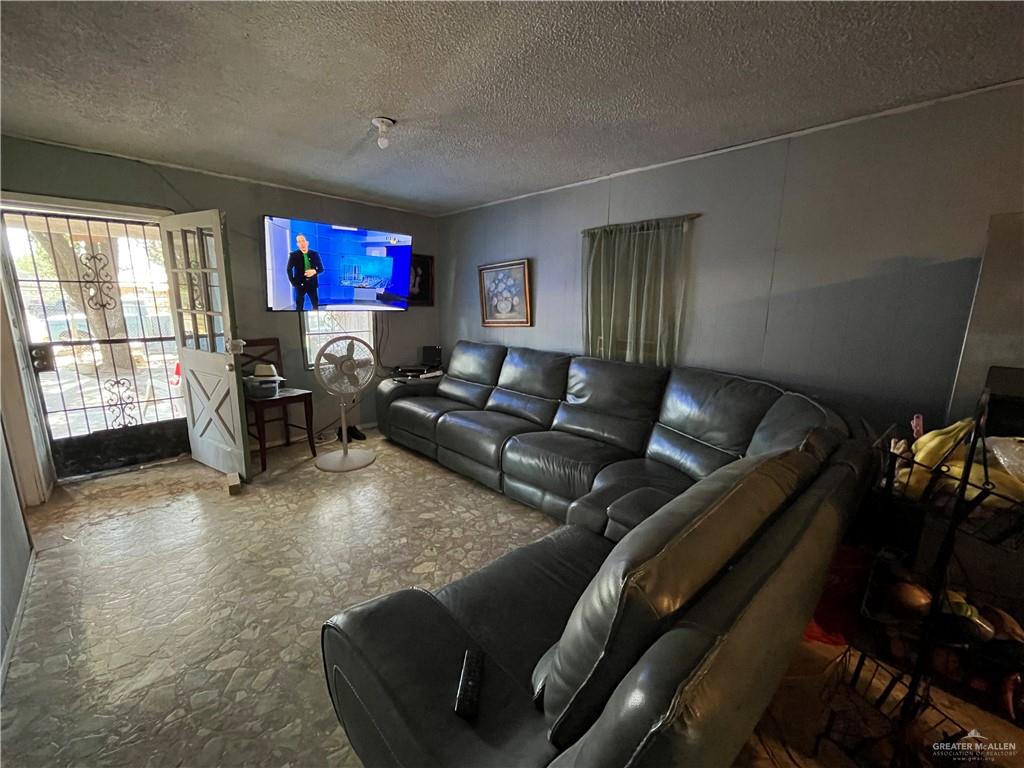 Photo 4 of 202 San Angelo Drive