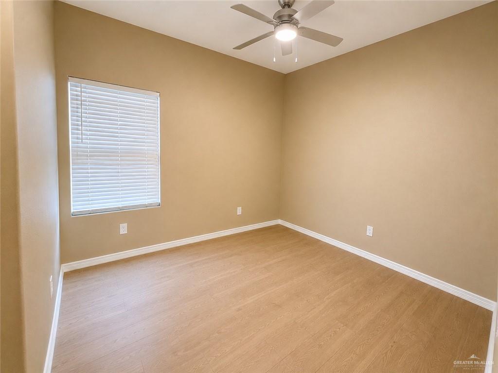 Photo 9 of 3101 Sandlewood Street #4