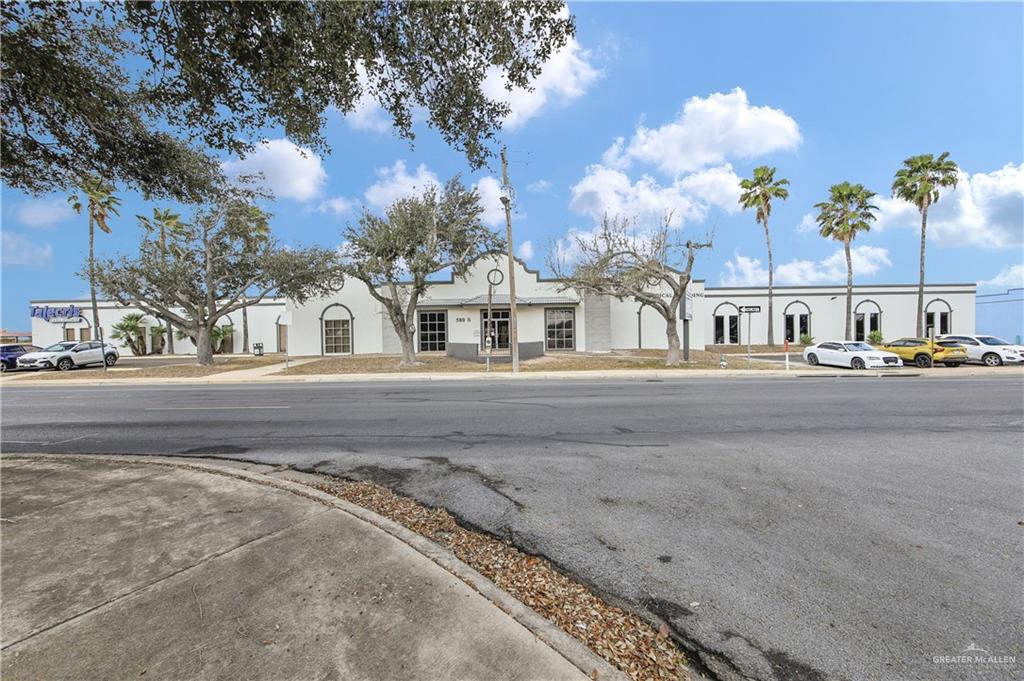 Photo 3 of 600 Bicentennial Boulevard