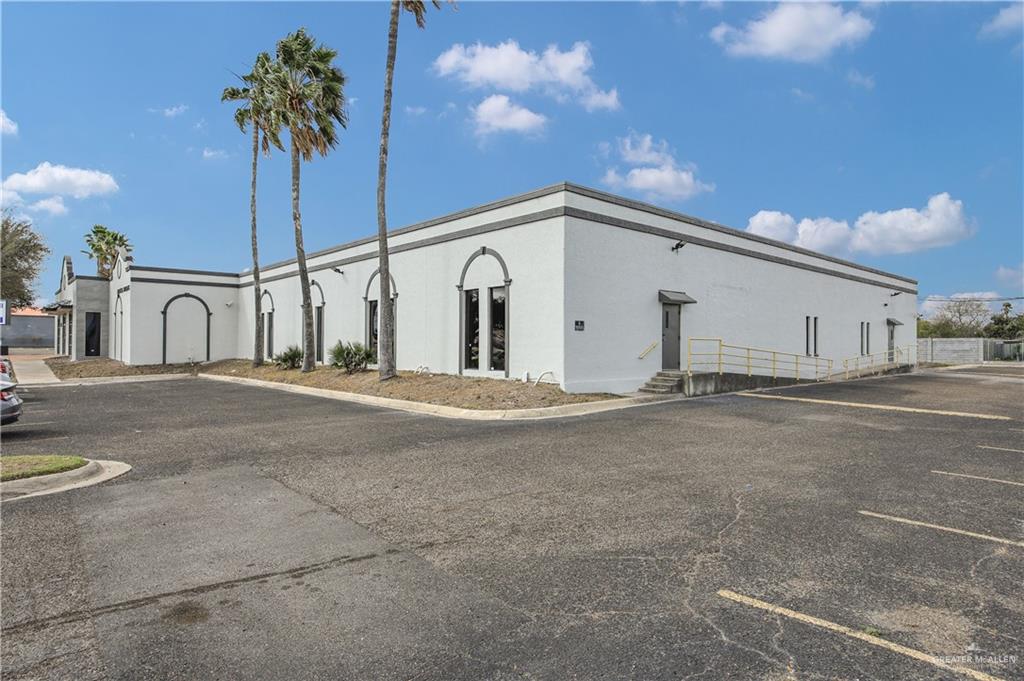 Photo 4 of 600 Bicentennial Boulevard