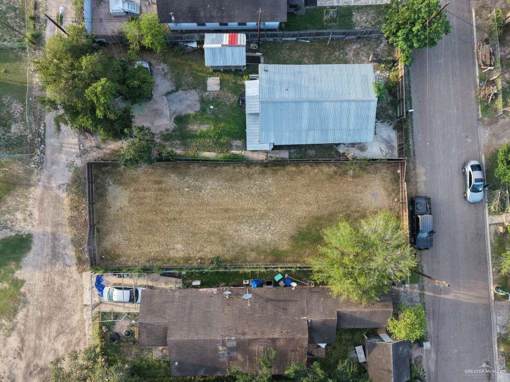Photo 4 of 609 25th Street