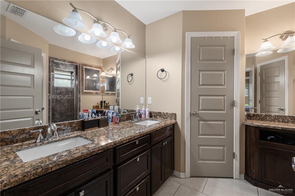 Photo 7 of 2701 Las Nubes Drive