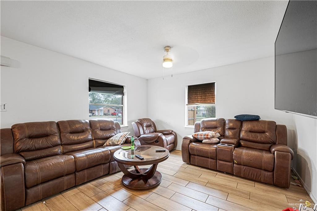 Photo 2 of 2121 Cypress Drive
