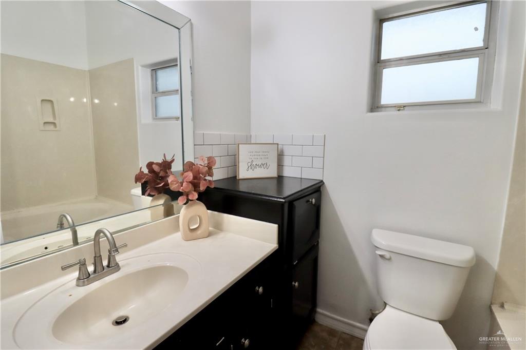 Photo 8 of 1814 Yolanda Street