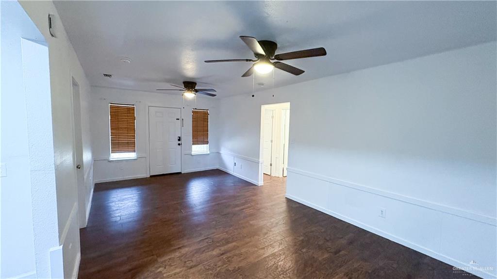 Photo 3 of 1704 Del Oro Drive