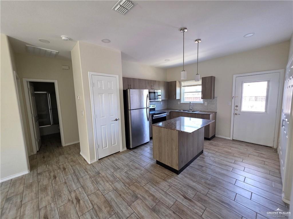 Photo 3 of 5005 Hiawatha Drive #3