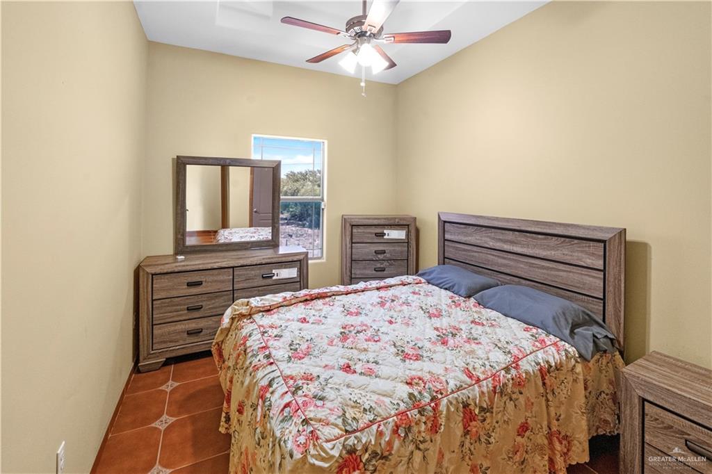 Photo 11 of 552 Godornis Street