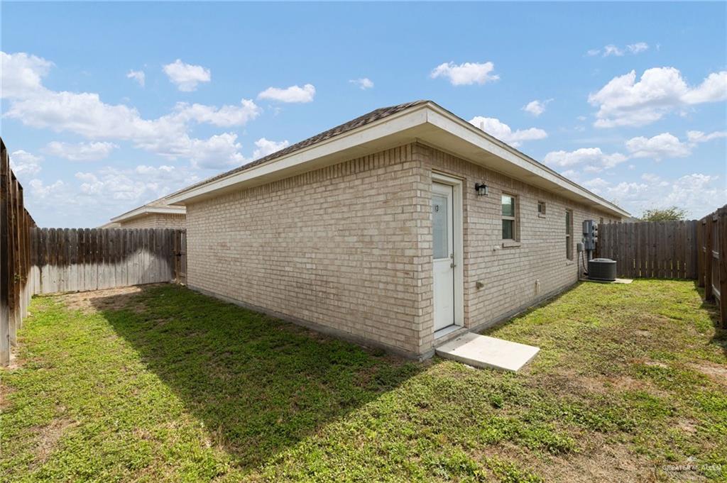 Photo 9 of 5800 Nightingale Avenue #2