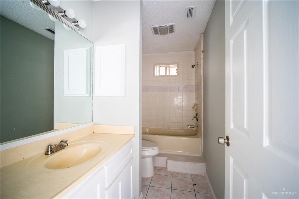 Photo 9 of 2909 Whitewing Avenue