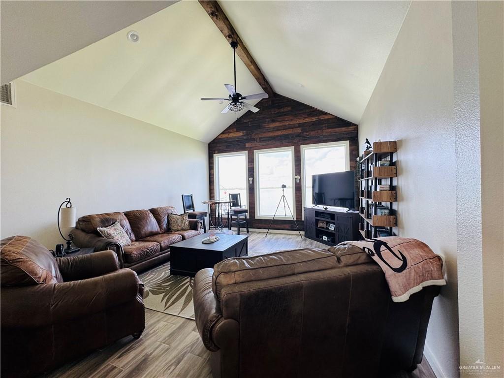 Photo 4 of 8560 Lago Vista Drive