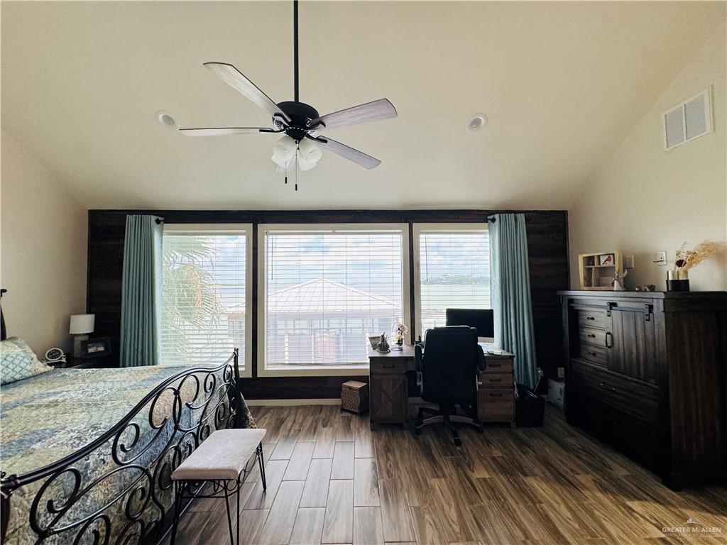 Photo 9 of 8560 Lago Vista Drive
