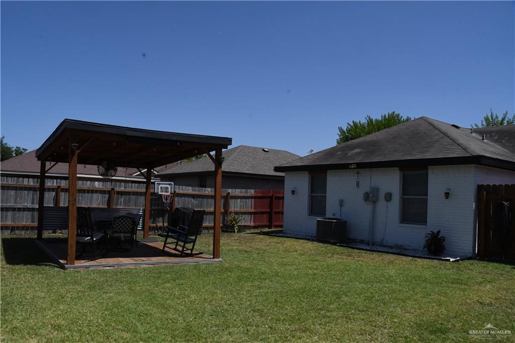 Photo 13 of 3012 Northwestern Avenue