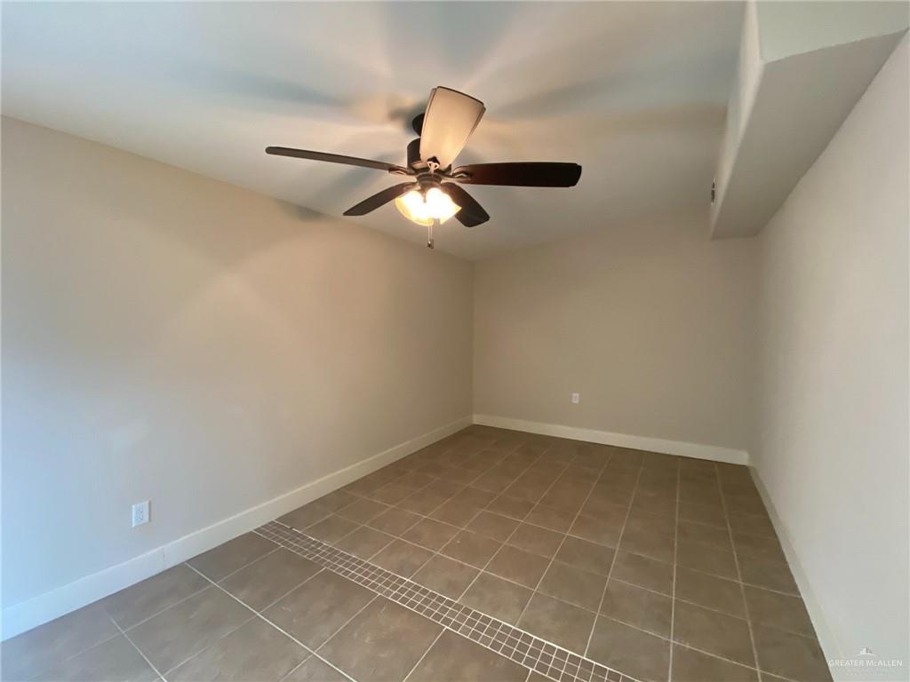 Photo 13 of 604 Hackberry Avenue