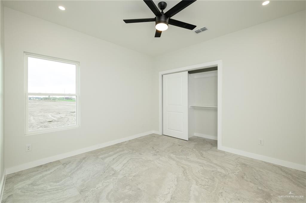 Photo 16 of 21148 Breedlove Street