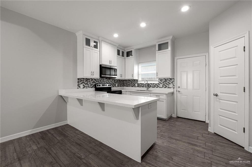 Photo 6 of 1631 Playa Drive