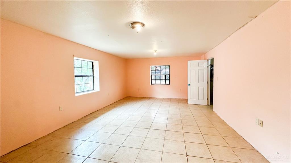Photo 3 of 214 Olmo Street