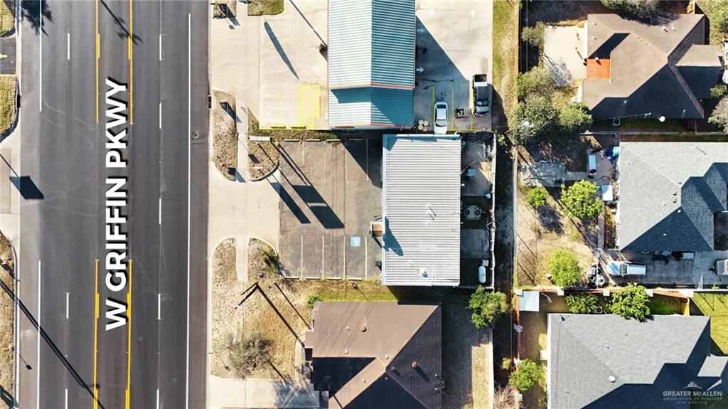 Photo 9 of 1706 Griffin Parkway