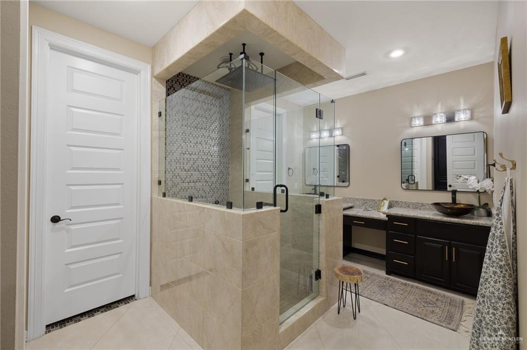 Photo 9 of 1806 Silverado Street
