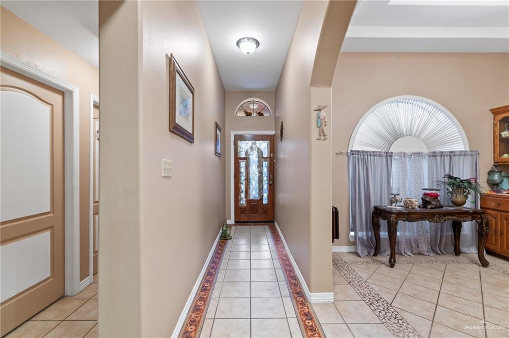 Photo 4 of 912 Nogales Street