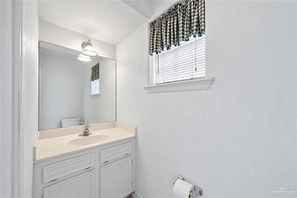 Photo 13 of 701 Parkwood Drive
