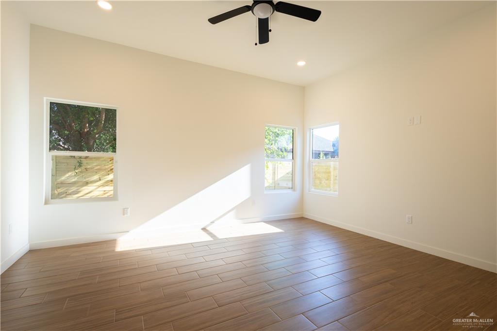 Photo 8 of 721 25th Street