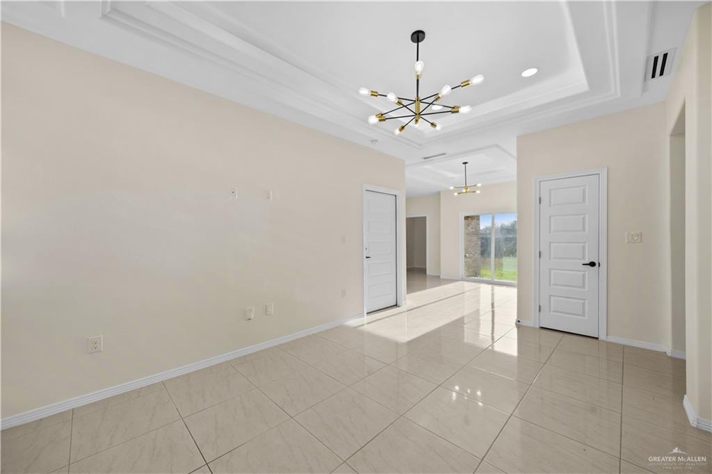 Photo 4 of 2308 San Pascual Street