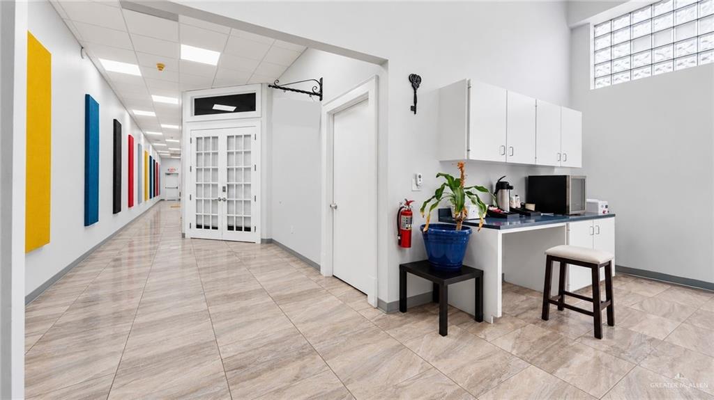 Photo 4 of 200 Cano Street