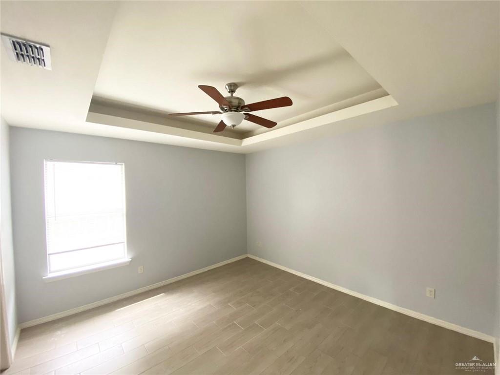 Photo 8 of 1227 White Oak Drive #4, 3