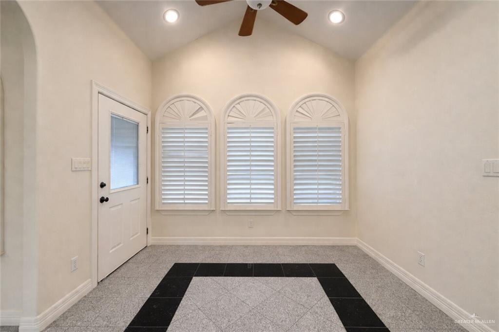 Photo 7 of 4701 Date Palm Avenue