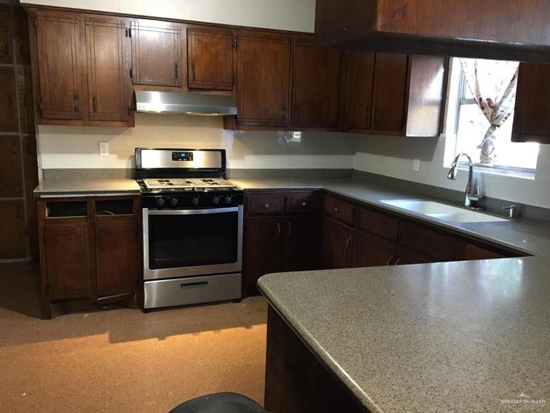 Photo 4 of 1604 Barnes Street