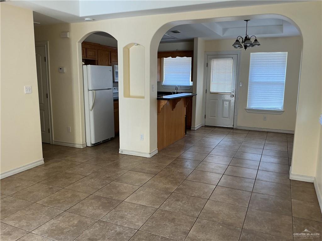 Photo 11 of 4008 Parkplace Avenue #3