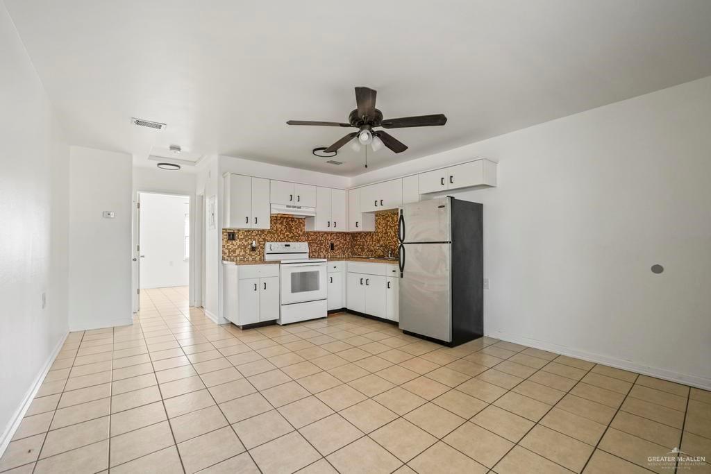 Photo 5 of 213 Sam Houston Boulevard