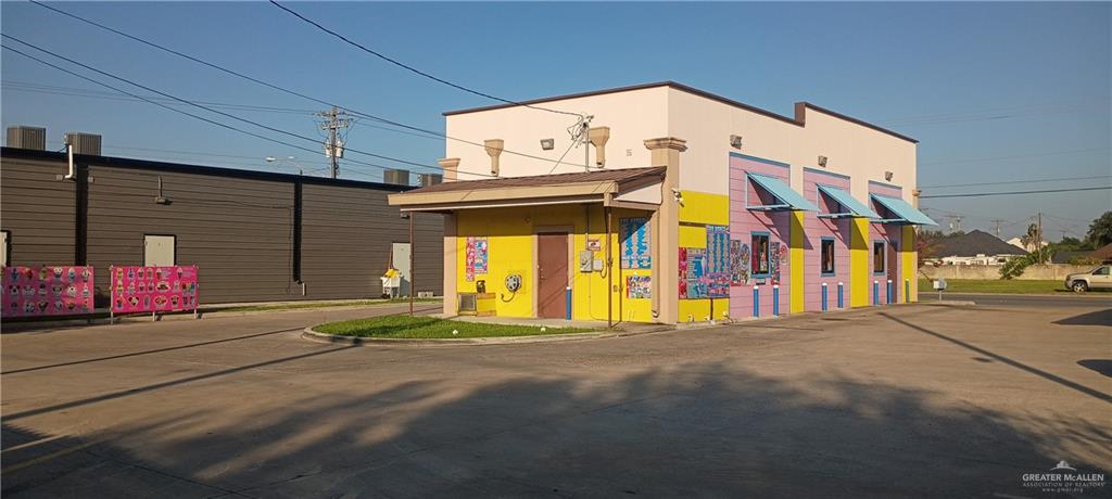 Photo 9 of 619 Veterans Boulevard